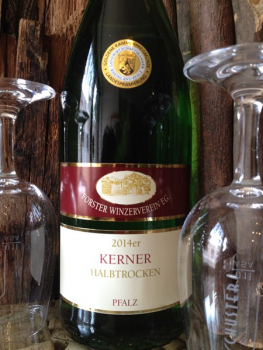 Forster Kerner halbtrocken Ltr.
