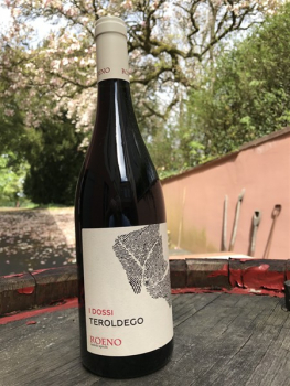 Roeno Rosso Teroldego I DOSSI Vallagarina IGT