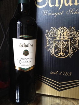Schales Chardonnay trocken